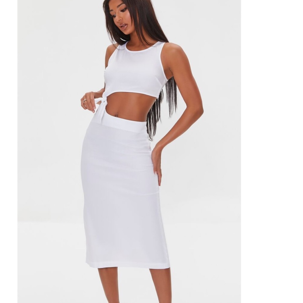 Cute dress. Top ties to bottom